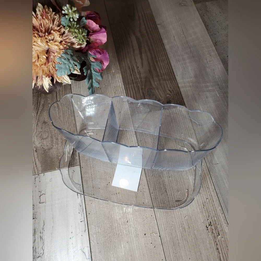 NWT Clear Acrylic Beauty Organizer 5.5